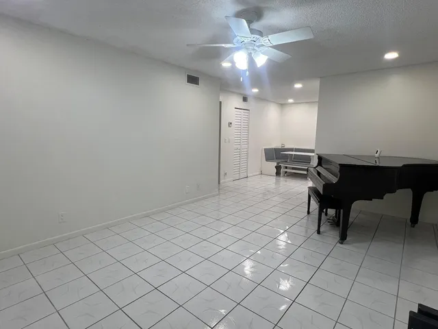 2-bedroom rental at 3294 NW 104TH Avenue #3294, Coral Springs