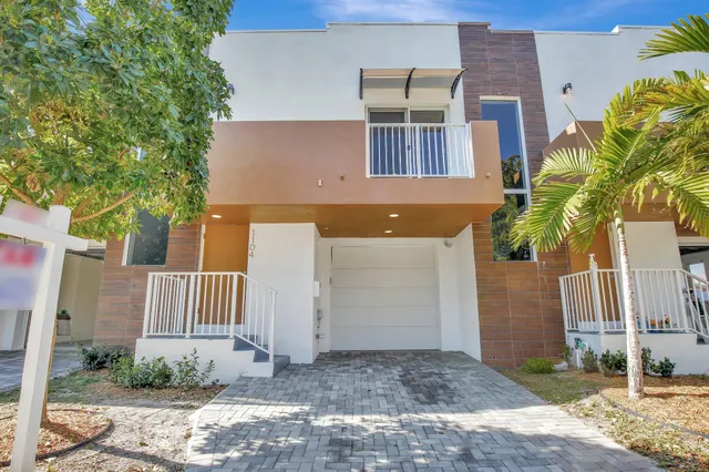 3-bedroom rental at 1108 S 20TH Avenue #1108, Hollywood