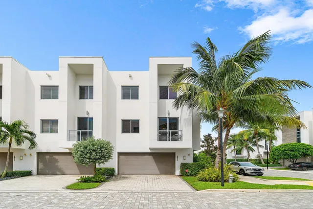 3-bedroom rental at 4053 NW 17th Way, Boca Raton