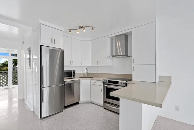 1-bedroom rental at 55 NE Spanish Trail #2010, Boca Raton