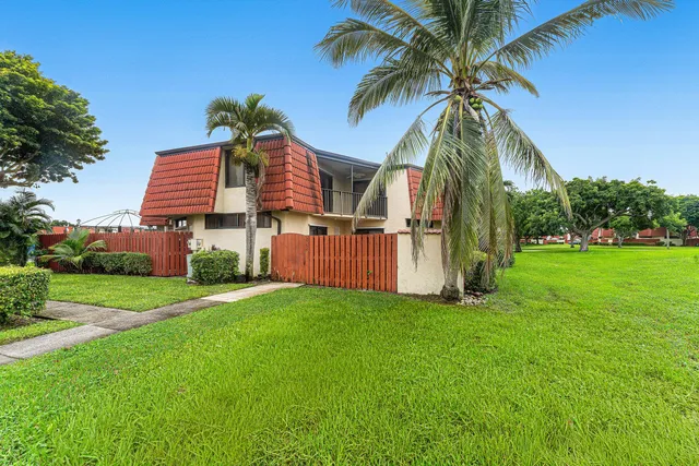 2-bedroom rental at 3754 Victoria Drive, West Palm Beach