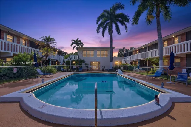 1-bedroom home at 160 NE 8th Avenue #1A, Hallandale Beach