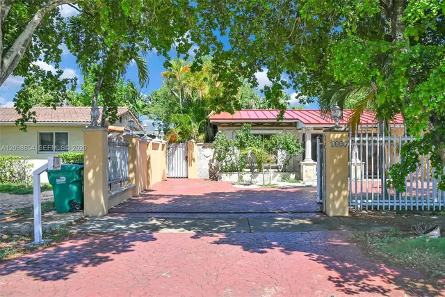 5-bedroom home at 1425 SW 78th Avenue, Miami