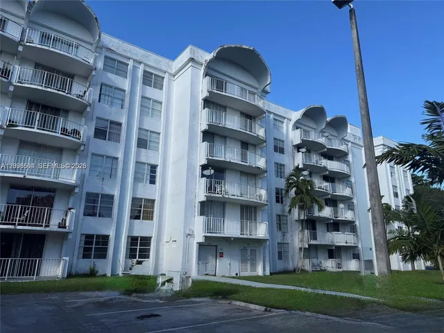 2-bedroom home at 494 NW 165th St Road #C-305, Miami