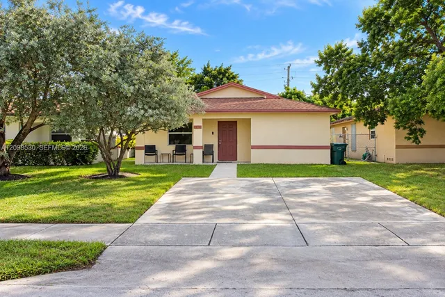 3-bedroom home at 211 NE 35th Street, Oakland Park