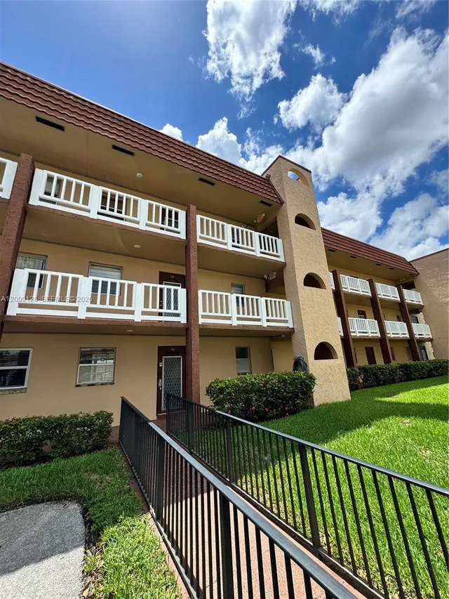 1-bedroom home at 9041 Sunrise Lakes Boulevard #110, Sunrise