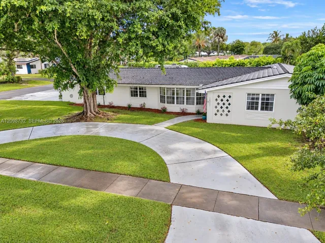 4-bedroom home at 16401 SW 82nd Avenue, Palmetto Bay