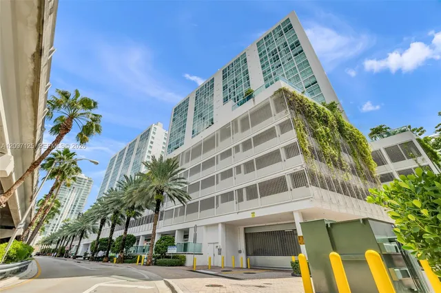 2-bedroom home at 400 Sunny Isles Boulevard #916, Sunny Isles Beach