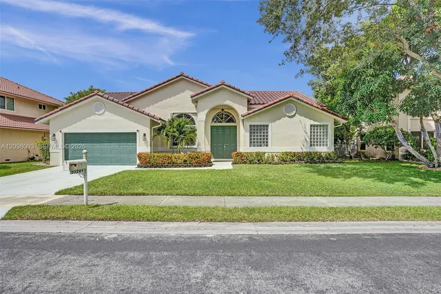 4-bedroom rental at 10261 SW 13th Street #0, Pembroke Pines