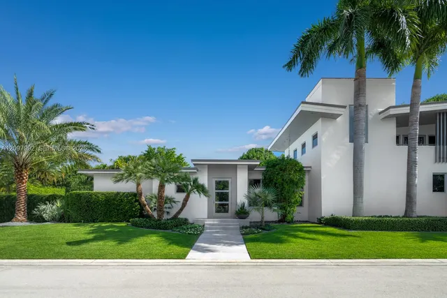4-bedroom rental at 123 W Dilido Drive, Miami Beach
