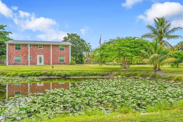 4-bedroom rental at 1201 Old Hiatus Road, Plantation