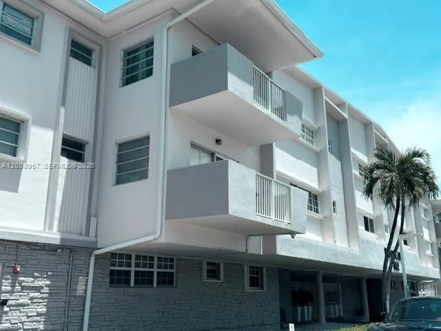1-bedroom rental at 462 Golden Isles Drive #203, Hallandale Beach