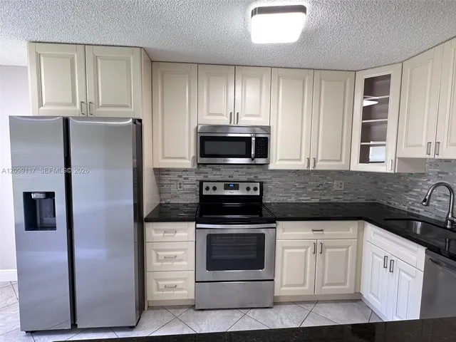 2-bedroom rental at 5515 Courtyard Drive #5515, Margate