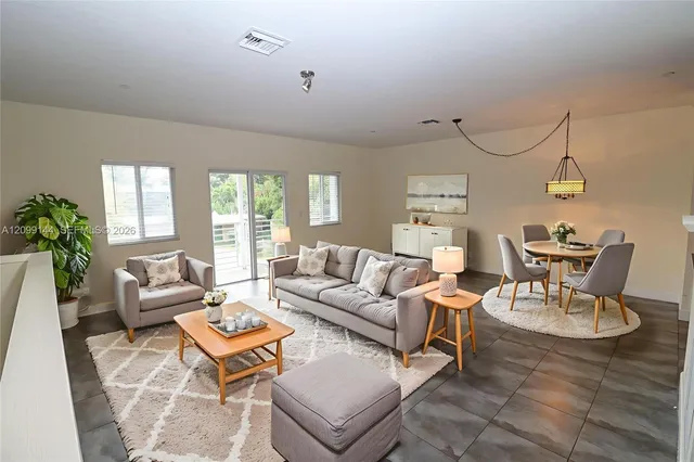 3-bedroom rental at 609 NE 28th Street #3, Wilton Manors