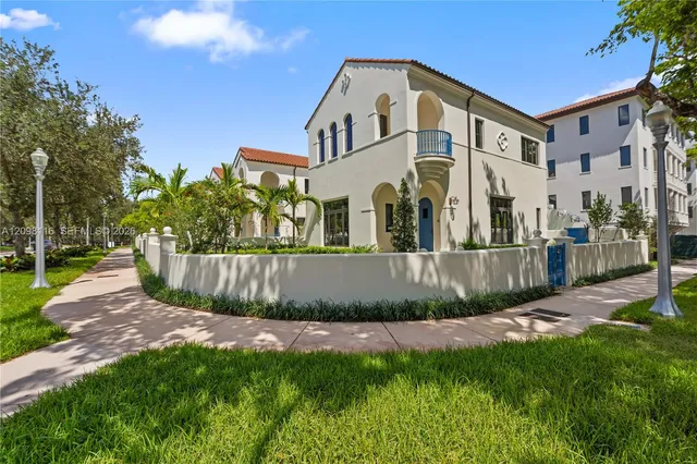 3-bedroom rental at 555 Santander Avenue #V4, Coral Gables