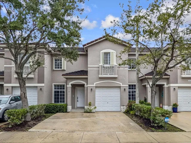 3-bedroom rental at 14618 SW 38 Street #2, Miami