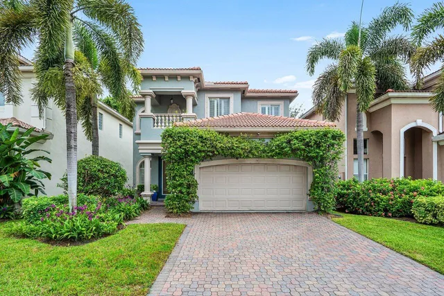 4-bedroom home at 10 Country Lake Trail, Boynton Beach