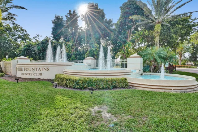 3-bedroom rental at 4832 ESEDRA Court #207, Lake Worth