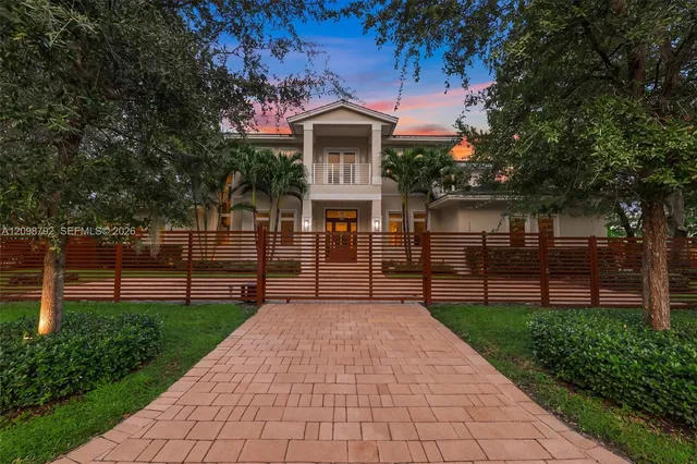 5-bedroom home at 11701 SW 69 Court, Pinecrest