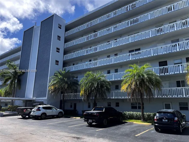 1-bedroom rental at 320 NE 12th Avenue #605, Hallandale Beach