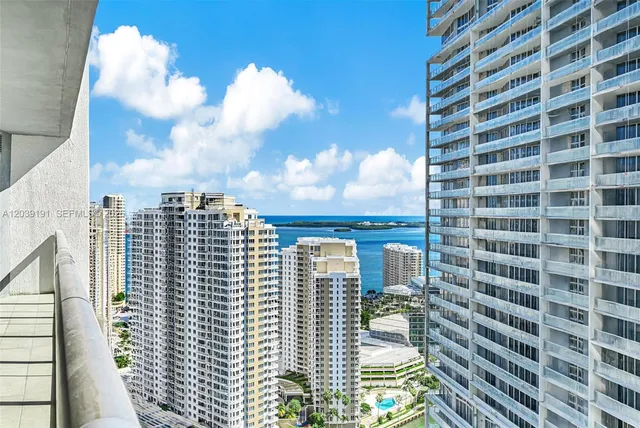 2-bedroom rental at 475 Brickell Avenue #3113, Miami