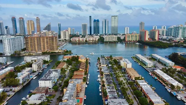 1-bedroom rental at 3716 NE 168th Street #305, North Miami Beach