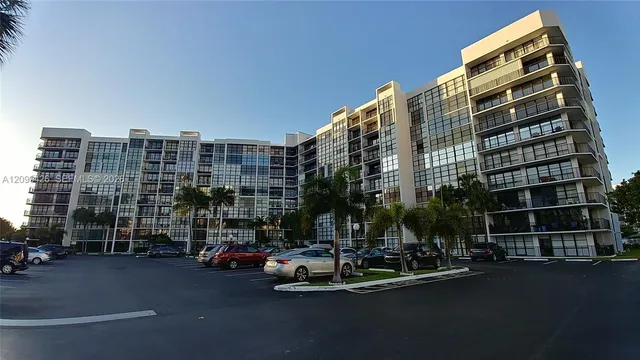 2-bedroom rental at 800 Parkview Drive #825, Hallandale Beach