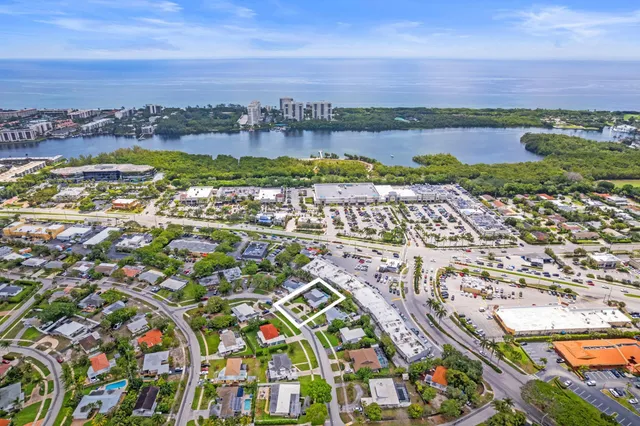 3-bedroom home at 450 NE 5TH Circle, Boca Raton