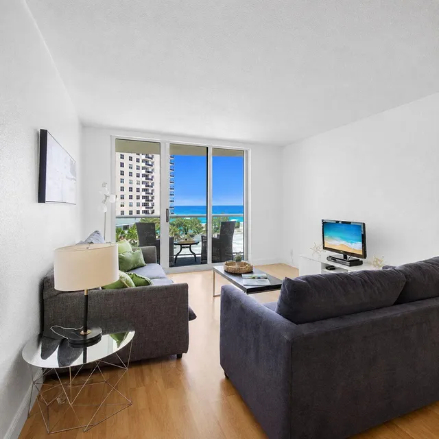 1-bedroom home at 3801 S OCEAN Drive #4Y, Hollywood