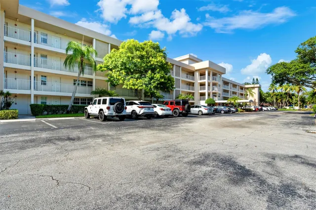 2-bedroom home at 3151 S PALM AIRE Drive #108, Pompano Beach