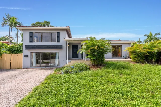 4-bedroom home at 1425 NE 4th Court, Boca Raton