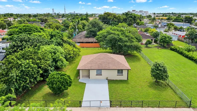 3-bedroom home at 105 NW 5TH Avenue, Homestead