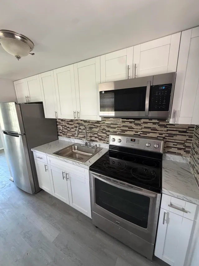 3-bedroom home at 1501 OSCEOLA Drive, Westgate