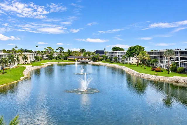 2-bedroom home at 2724 GARDEN Drive N #407, Lake Worth