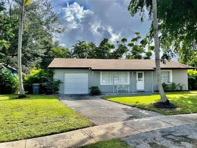 3-bedroom rental at 18435 Spanish Isles Court, Boca Raton