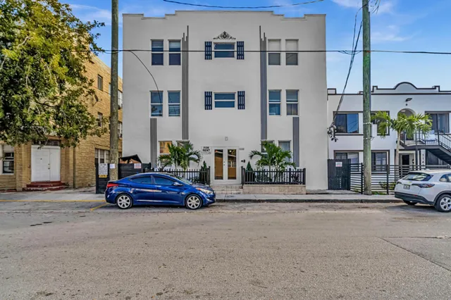 1-bedroom rental at 1142 SW 4TH Street #6, Miami