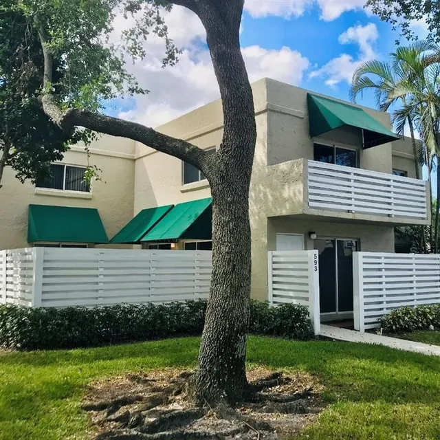 3-bedroom rental at 593 NW 98TH Avenue #1, Plantation