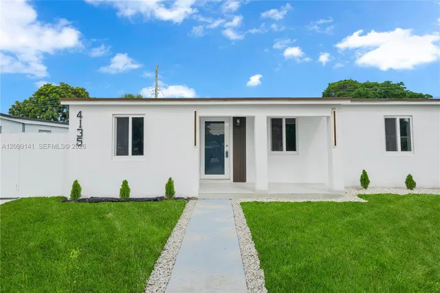 4-bedroom home at 4135 SW 116th Avenue, Miami