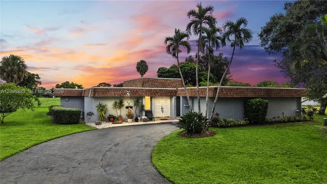 2-bedroom home at 6204 Jacaranda Circle, Tamarac