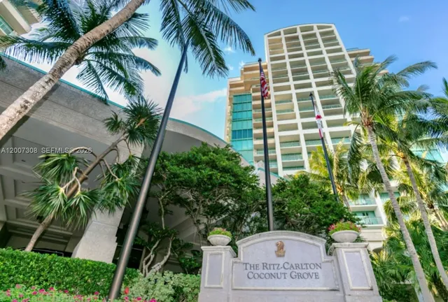 2-bedroom home at 3400 SW 27th Avenue #805, Coconut Grove