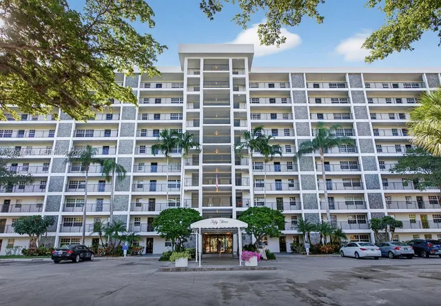 2-bedroom home at 2900 N Course Drive #905, Pompano Beach