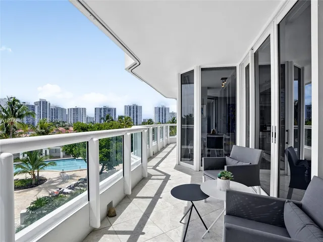 2-bedroom home at 21055 Yacht Club Drive #710, Aventura