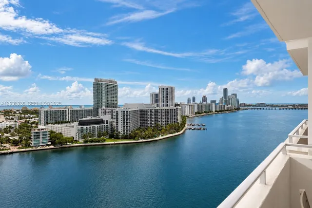 2-bedroom home at 11 Island Avenue #2006, Miami Beach