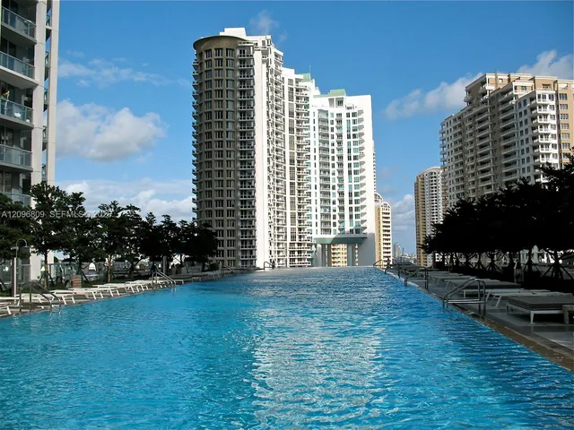 1-bedroom home at 465 Brickell Avenue #617, Miami
