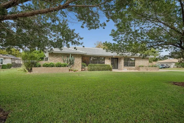 5-bedroom home at 9913 SW 1st Court, Coral Springs
