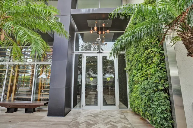 2-bedroom rental at 3470 E Coast Avenue #H1205, Miami