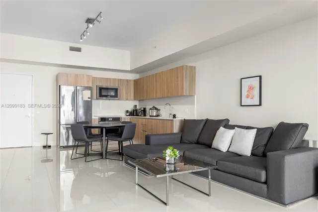 1-bedroom rental at 2960 NE 207th Street #502, Aventura