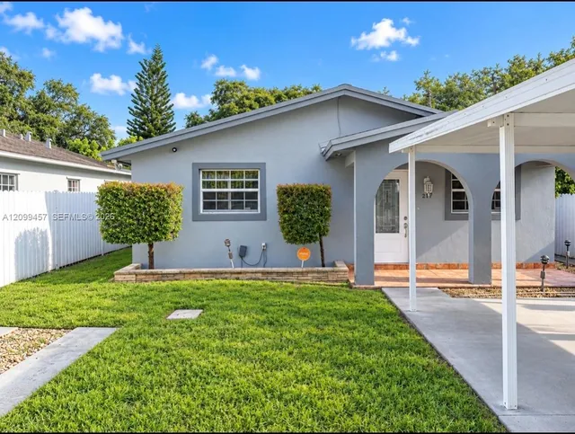 3-bedroom rental at 2182 NW 91st Street #1, Miami