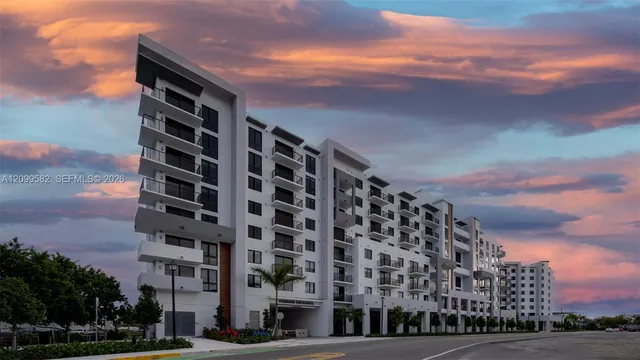 2-bedroom rental at 19401 W Dixie Highway #203, Miami