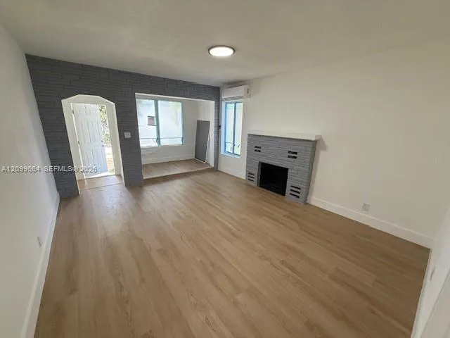 2-bedroom rental at 1123 N 17th Court #1, Hollywood